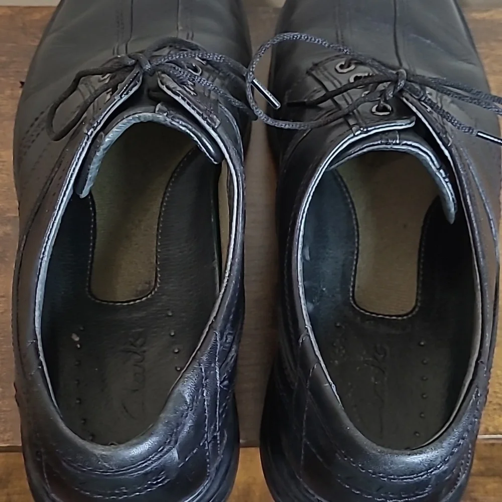 Clarks Black Touareg Leather Lace-Up Oxfords size 10.5